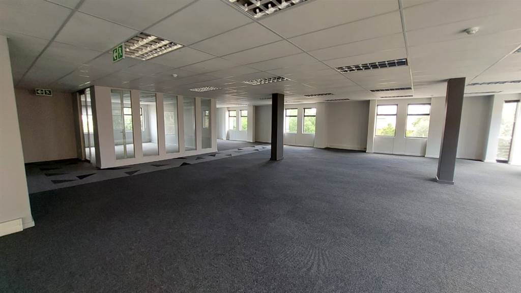 407  m² Commercial space in Route 21 Business Park photo number 7