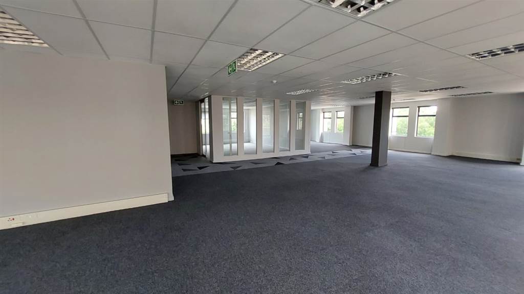 407  m² Commercial space in Route 21 Business Park photo number 4