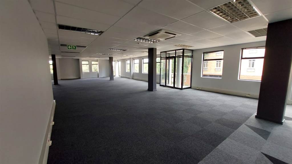 407  m² Commercial space in Route 21 Business Park photo number 10