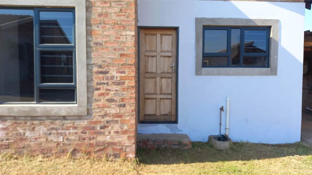 2 Bed Simplex in Ikageng photo number 3