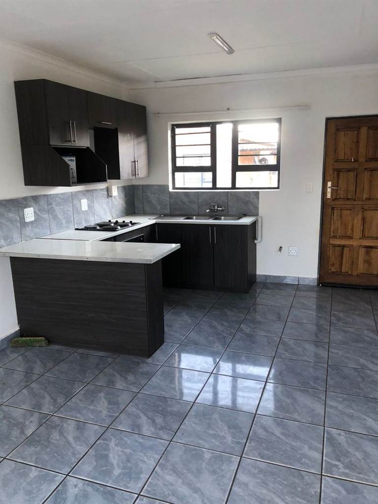 2 Bed Simplex in Ikageng photo number 14