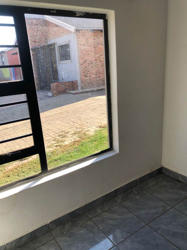 2 Bed Simplex in Ikageng photo number 19