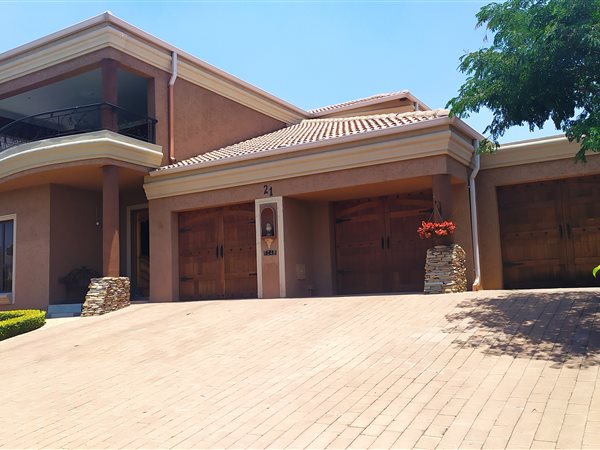 3 Bed House in Blue Valley Golf Estate