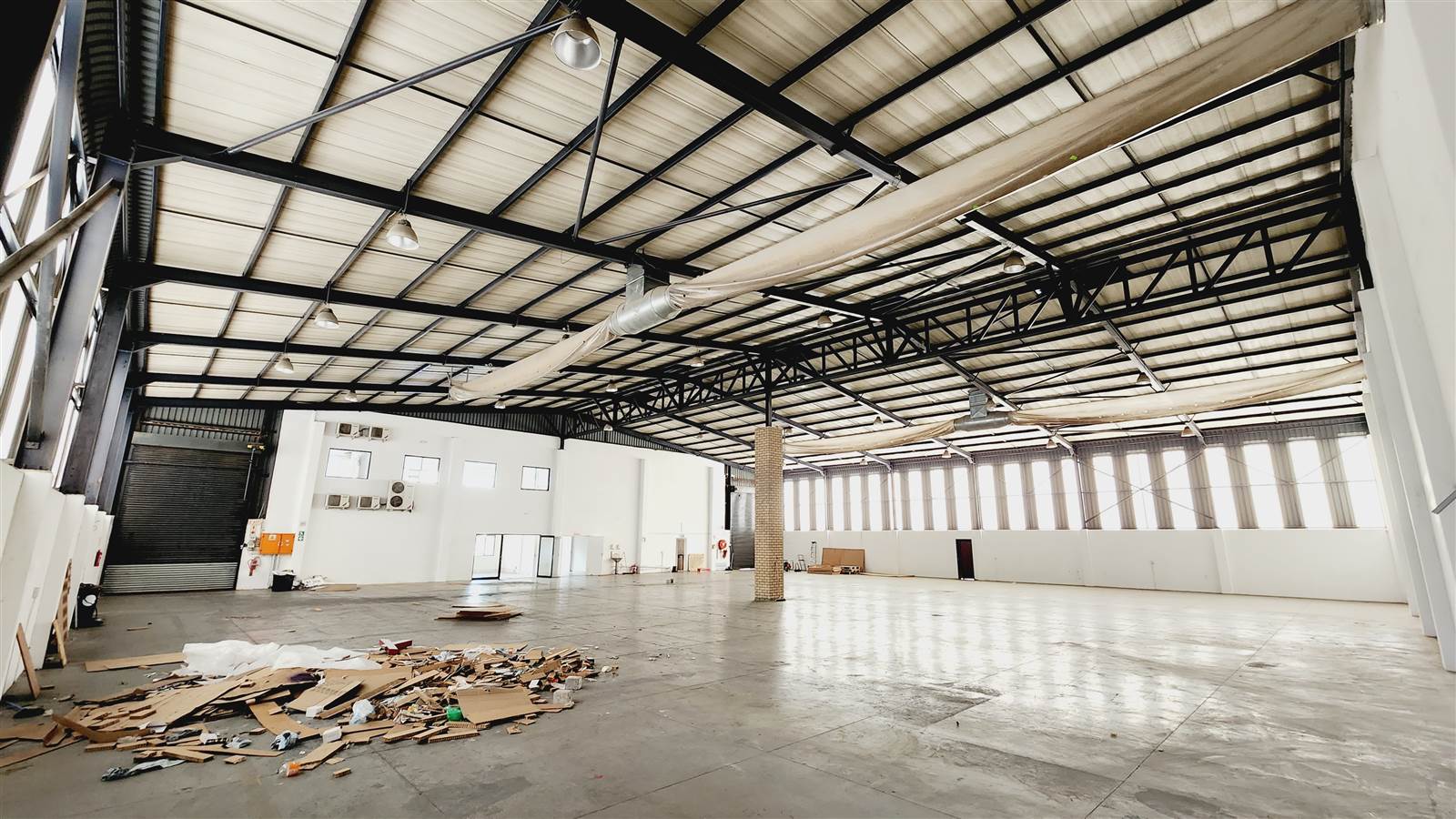 1311  m² Industrial space in North Riding photo number 5