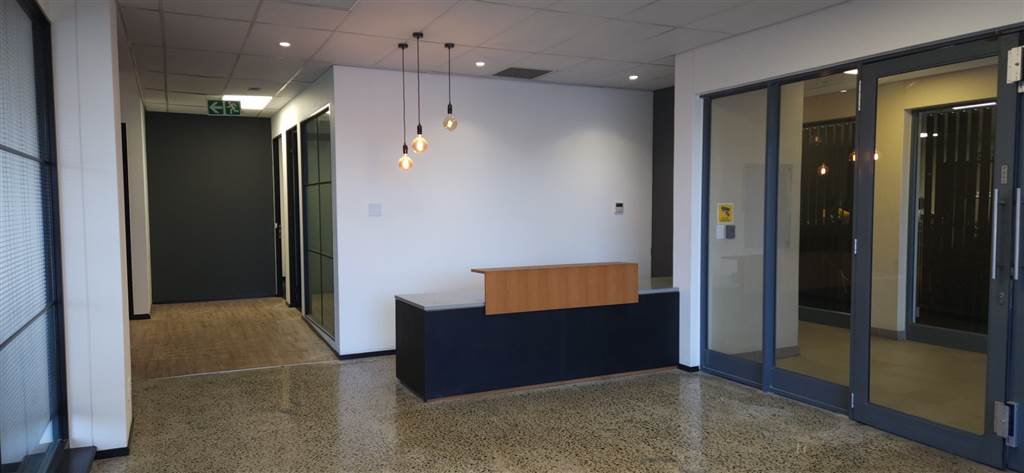 1095  m² Office Space in Milnerton Central photo number 3