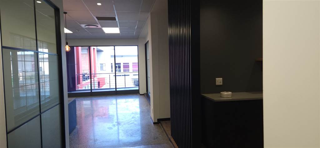 1095  m² Office Space in Milnerton Central photo number 4