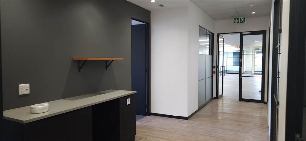 1095  m² Office Space in Milnerton Central photo number 5