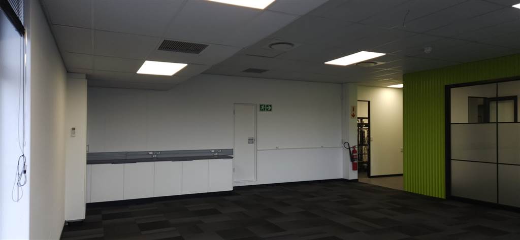1095  m² Office Space in Milnerton Central photo number 20