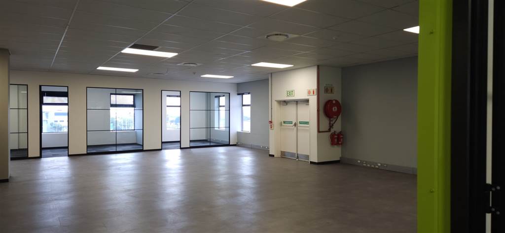 1095  m² Office Space in Milnerton Central photo number 13