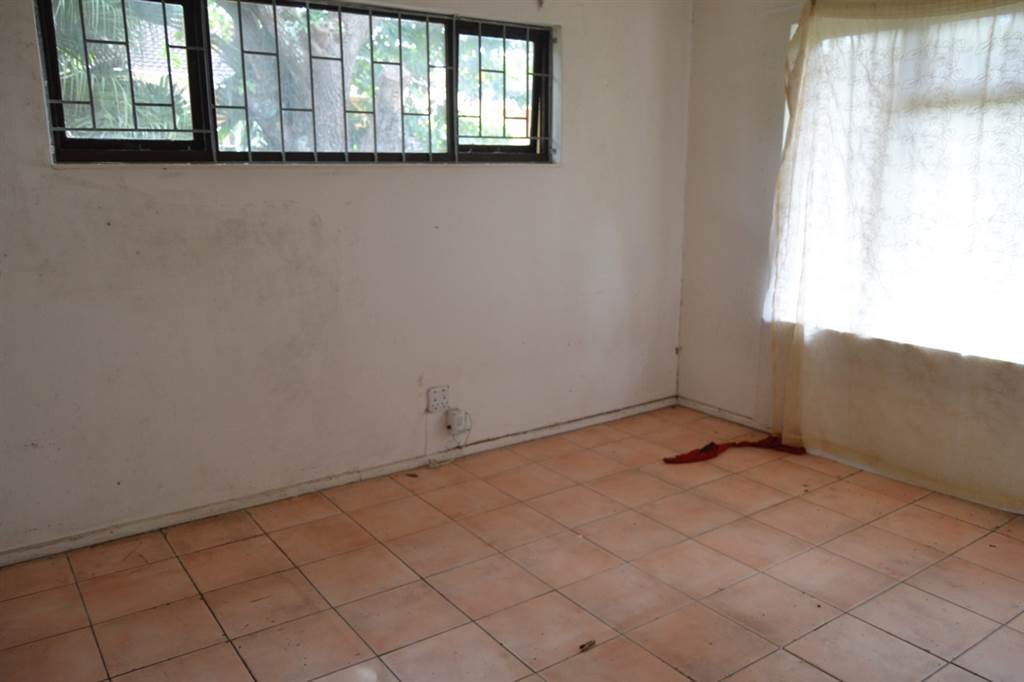 3.5 Bed House in Manaba photo number 15