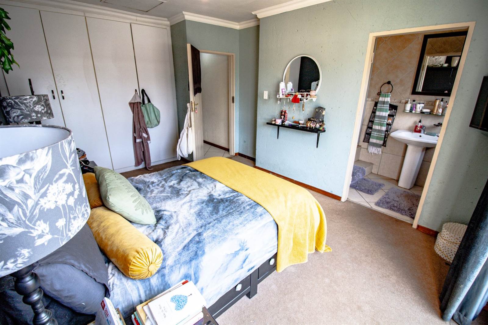 2 Bed Apartment in Zwartkop photo number 25