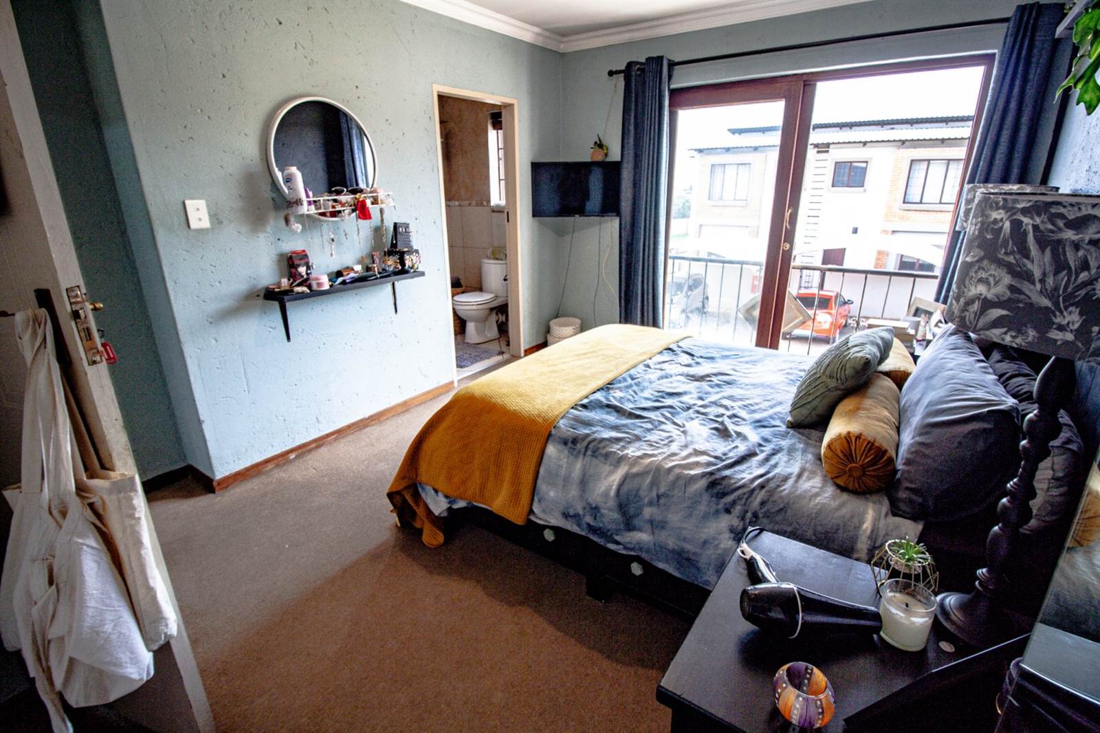 2 Bed Apartment in Zwartkop photo number 21