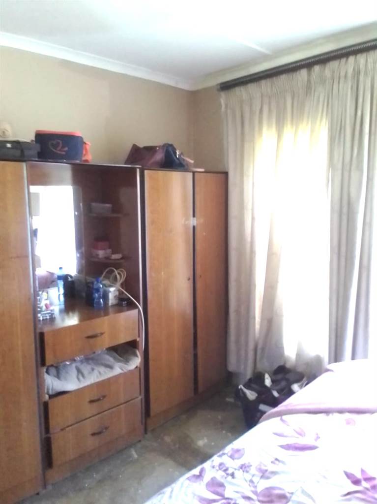 3 Bed House in Empangeni photo number 7