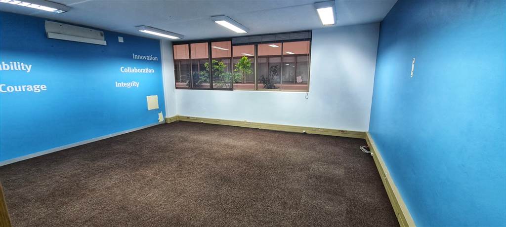 41  m² Office Space in Rietfontein photo number 1