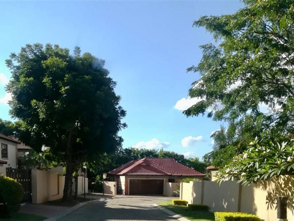 3 Bedroom Townhouse 3 Bedroom Townhouse
