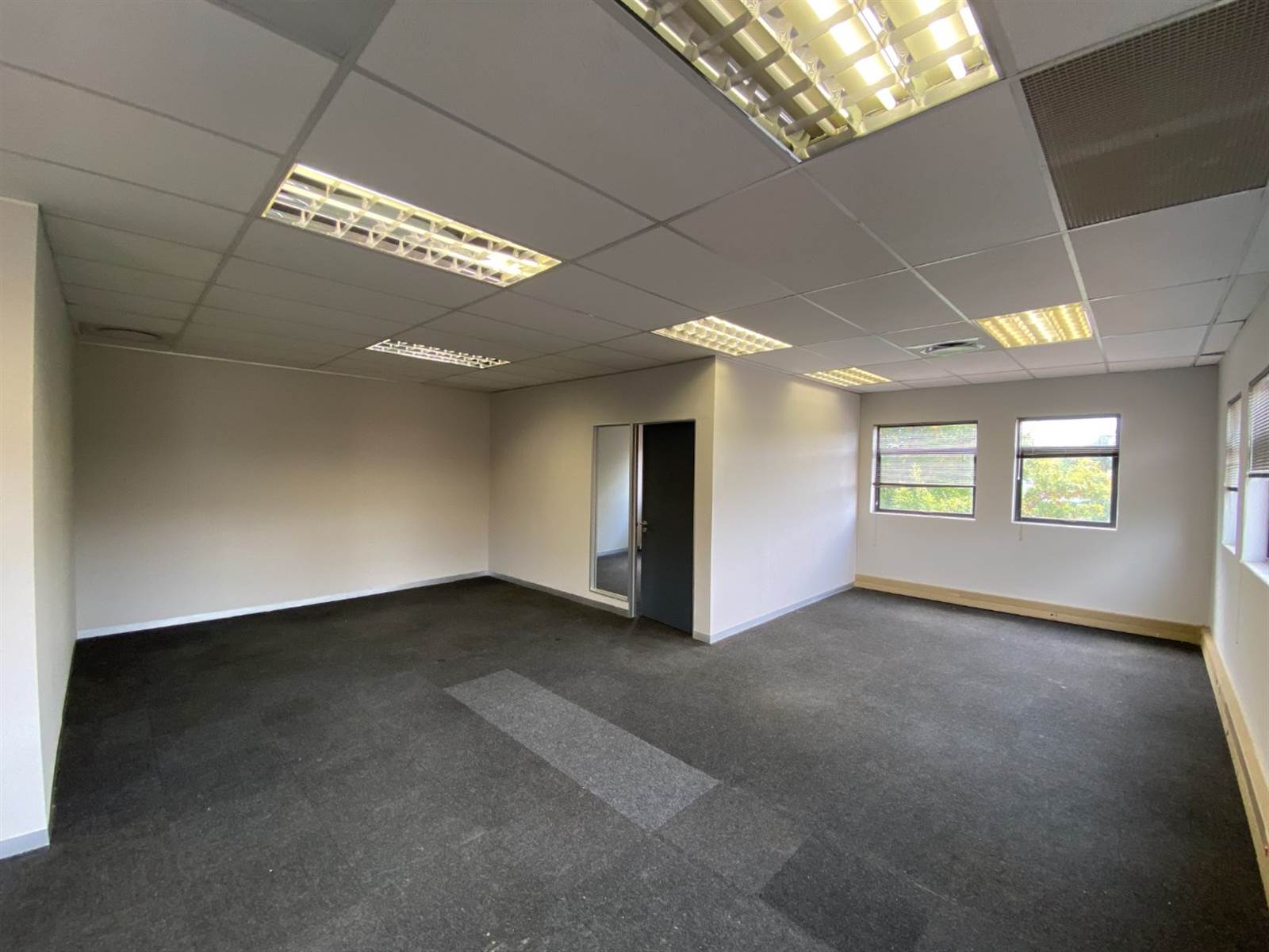101  m² Office Space in Faerie Glen photo number 7
