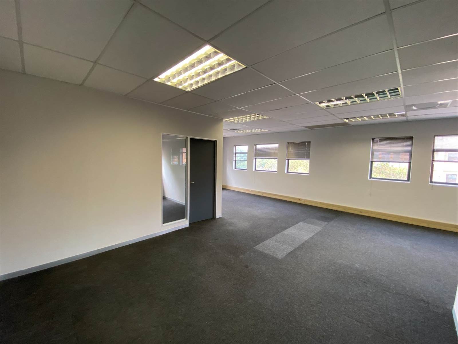 101  m² Office Space in Faerie Glen photo number 8