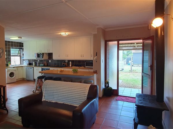 3 Bed House in Paradise Beach