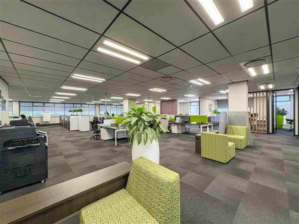 1 679 m² Commercial space 1 679 m² Commercial space