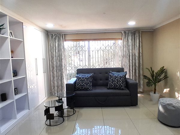 2.5 Bedroom Townhouse 2.5 Bedroom Townhouse