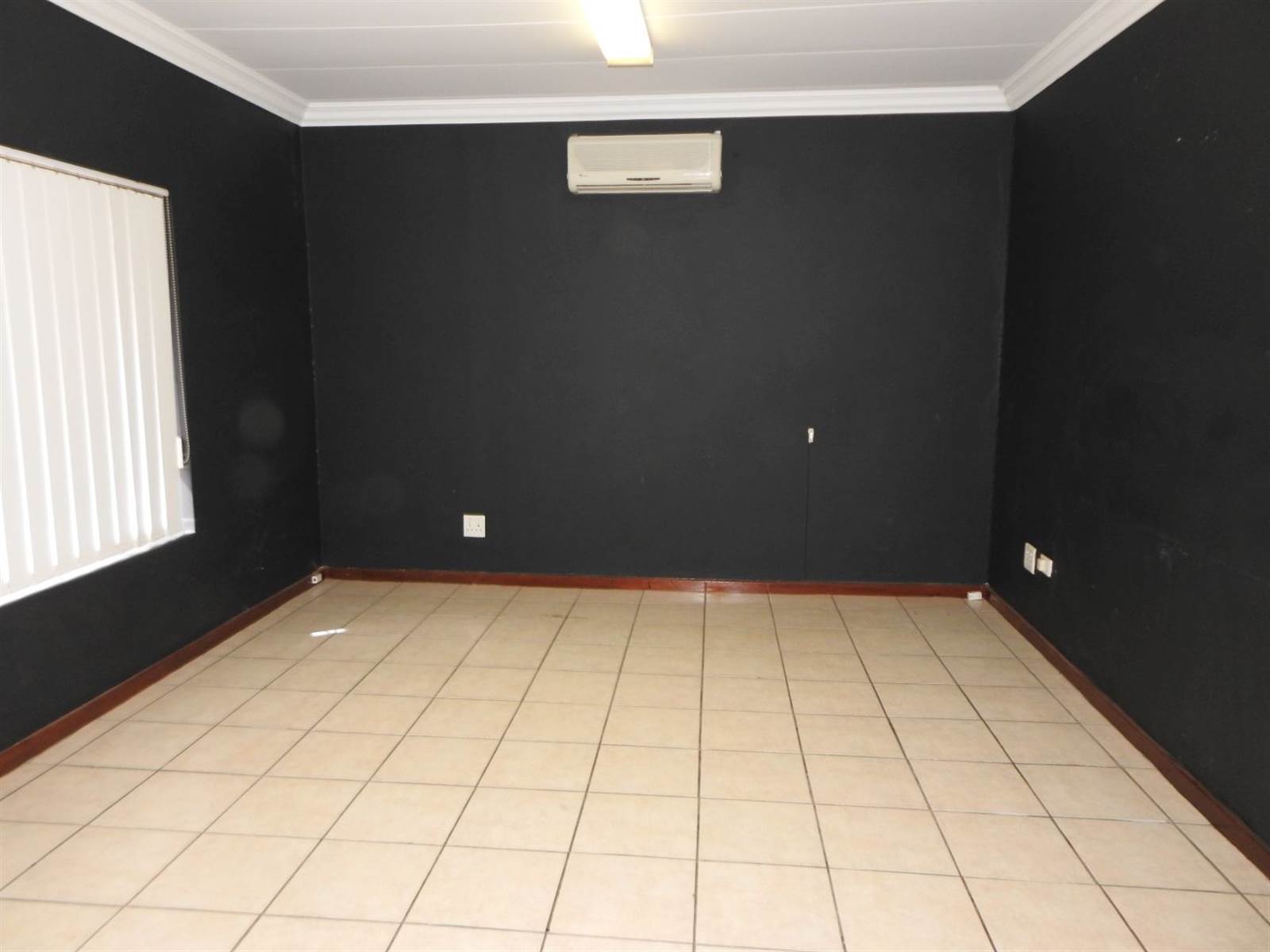 188  m² Office Space in Doringkloof photo number 7
