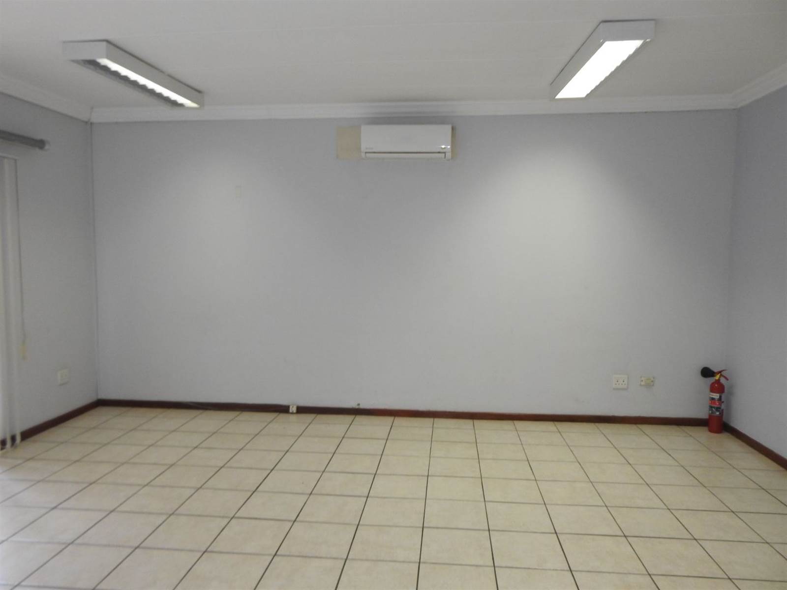 188  m² Office Space in Doringkloof photo number 14