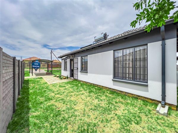 3 Bedroom House 3 Bedroom House