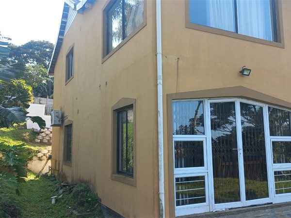 4 Bed House in Queensburgh Central