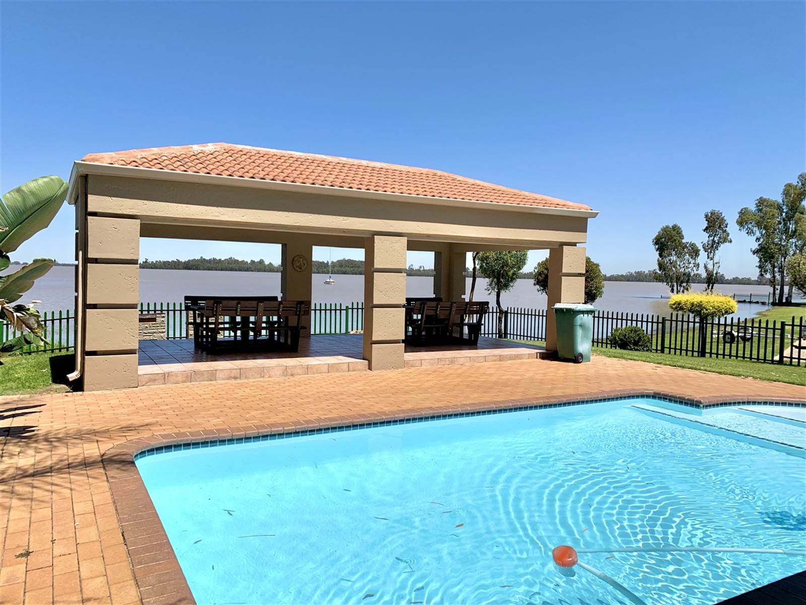 4 Bed House in Vaal Marina photo number 20