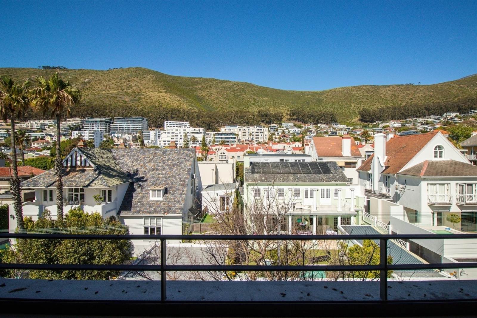 2 Bed Apartment in Fresnaye photo number 21