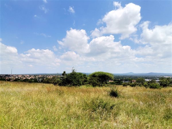 1 435 m² Land