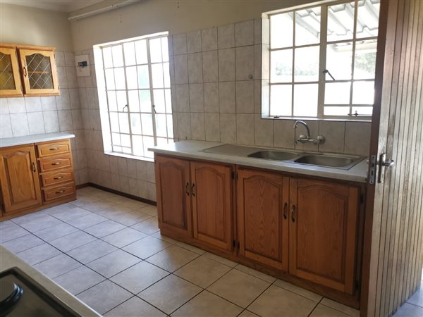 3 Bedroom Townhouse 3 Bedroom Townhouse