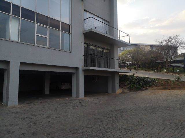 237  m² Office Space in Kyalami photo number 15
