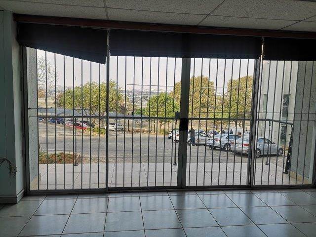 237  m² Office Space in Kyalami photo number 12