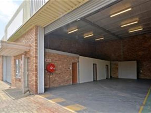 147  m² Commercial space