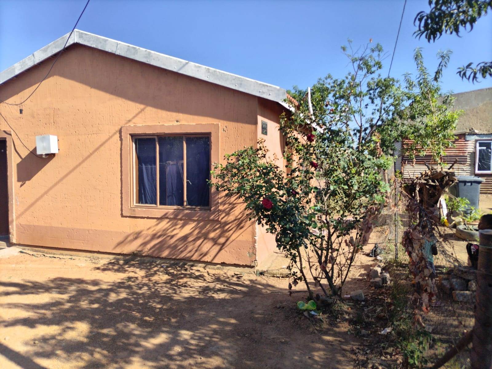 2 Bed House in Orange Farm photo number 5