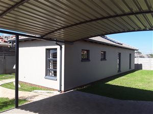 3 Bed House in Naledi