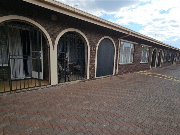 2 Bedroom Townhouse 2 Bedroom Townhouse