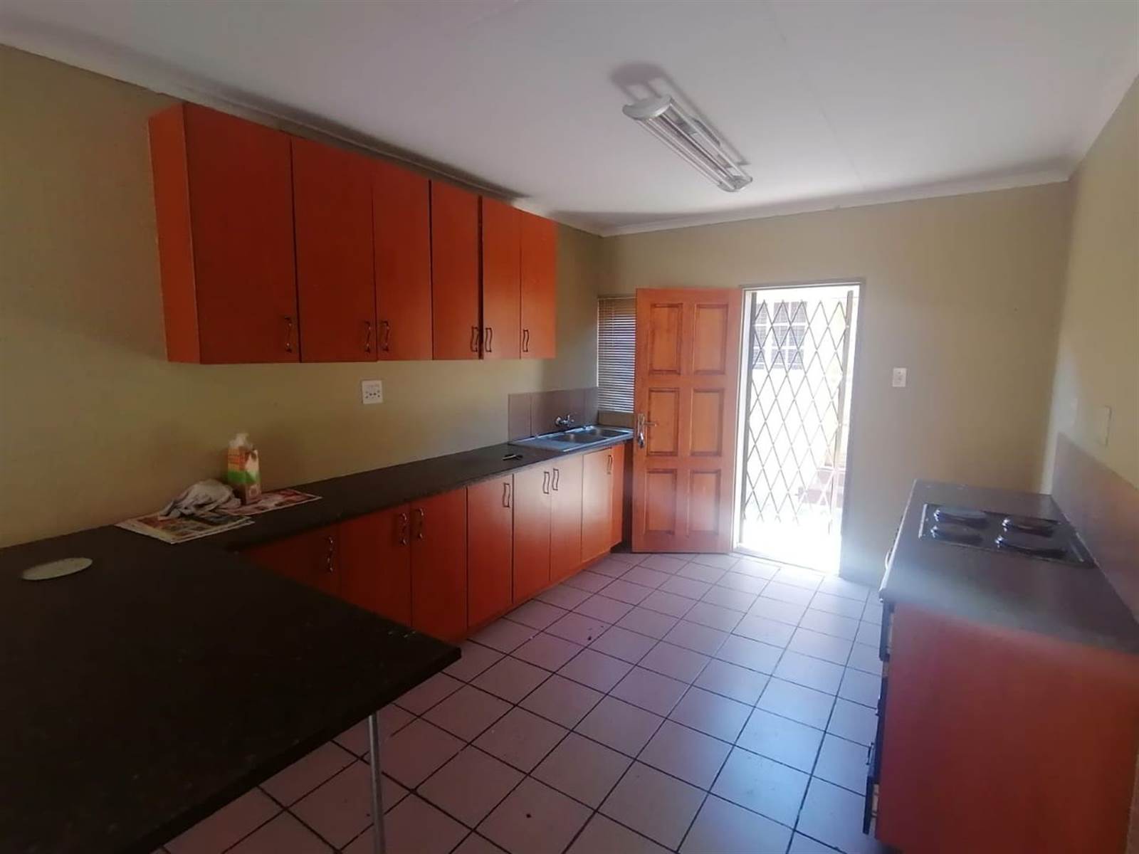 2 Bed Townhouse in Secunda photo number 2