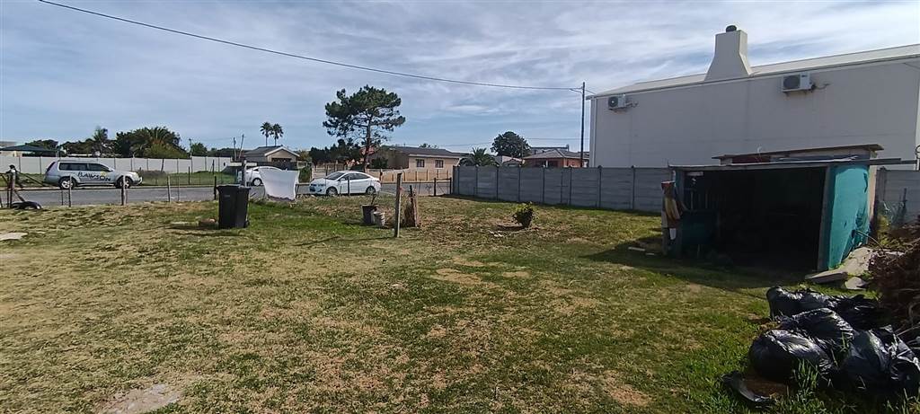 4 Bed House in Bredasdorp photo number 20