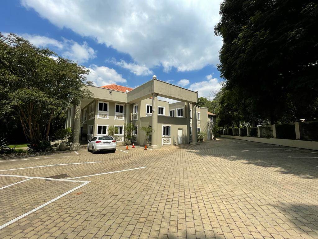 700  m² Commercial space in Rosebank photo number 23