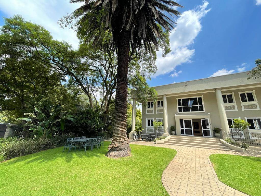 700  m² Commercial space in Rosebank photo number 21