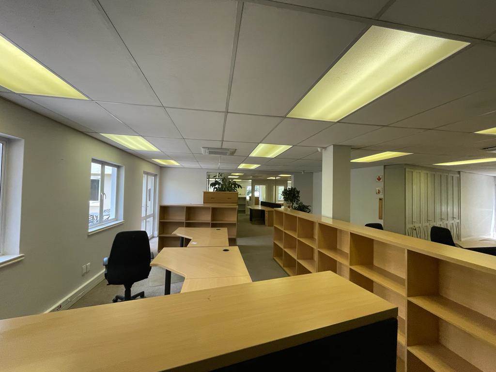 700  m² Commercial space in Rosebank photo number 19