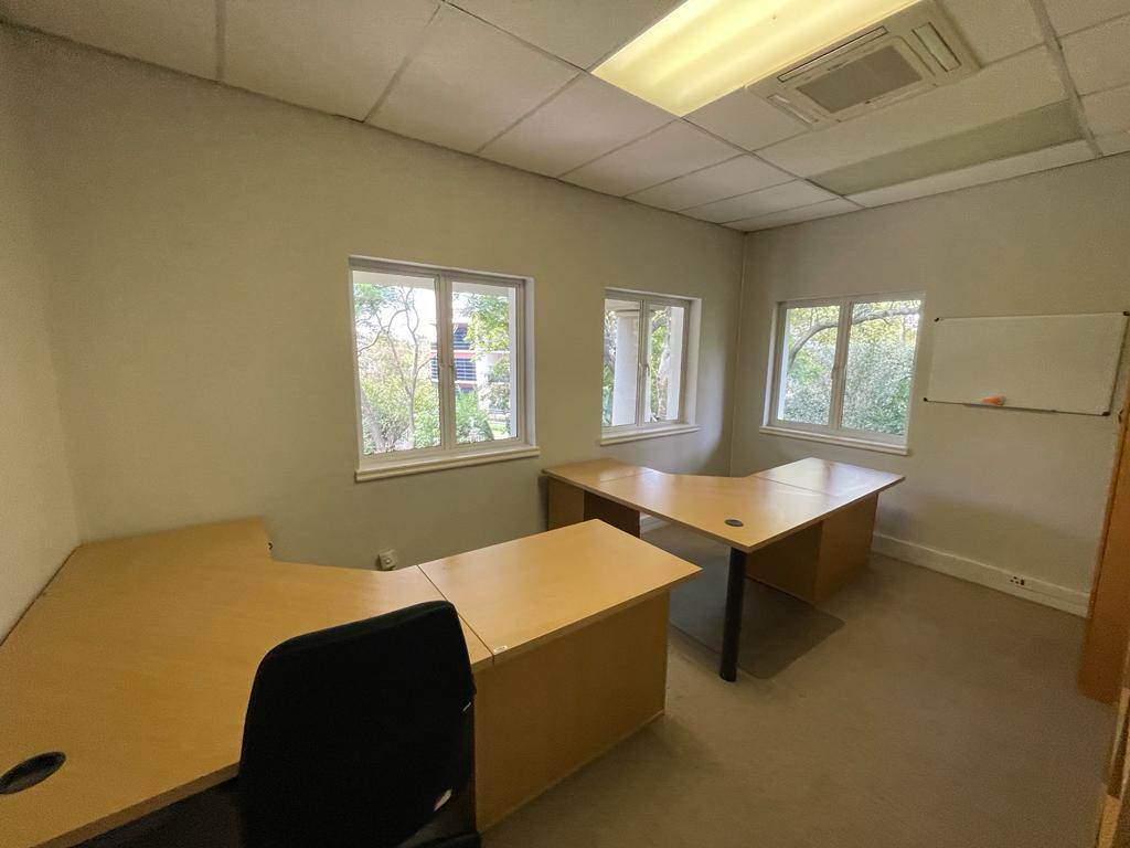 700  m² Commercial space in Rosebank photo number 5