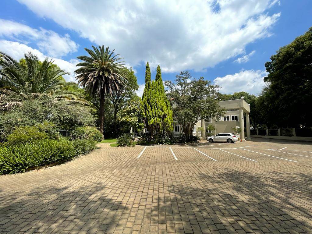 700  m² Commercial space in Rosebank photo number 22