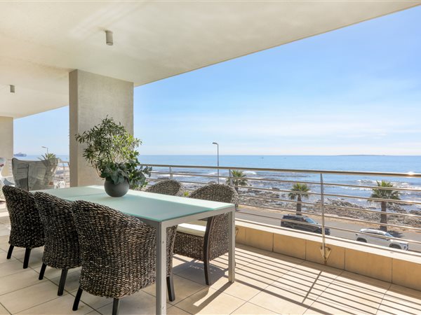 3 Bed Apartment in Mouille Point