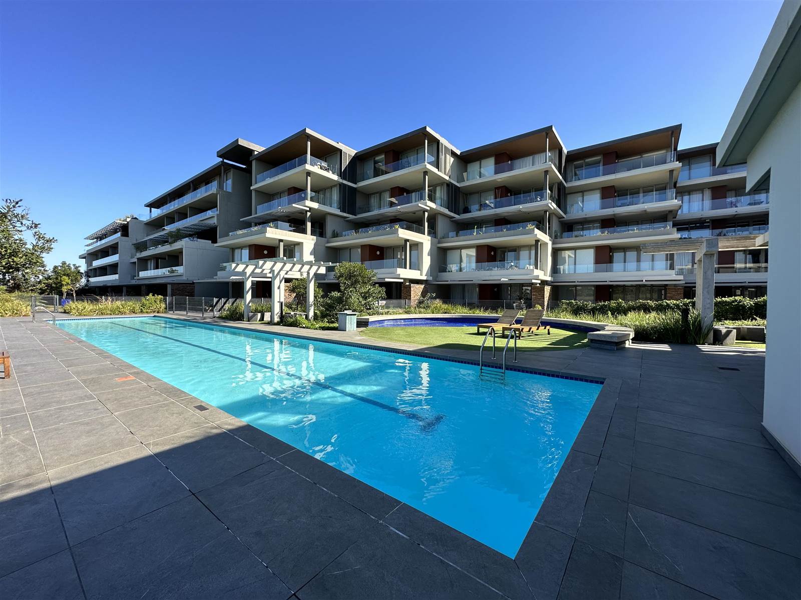 3 Bed Penthouse in Sibaya Precinct photo number 1