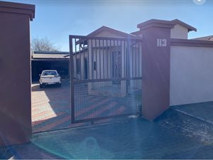 3 Bed House in Eldorado Park