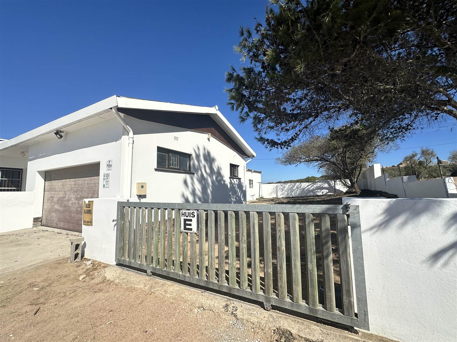 3 Bed House in Paternoster photo number 4