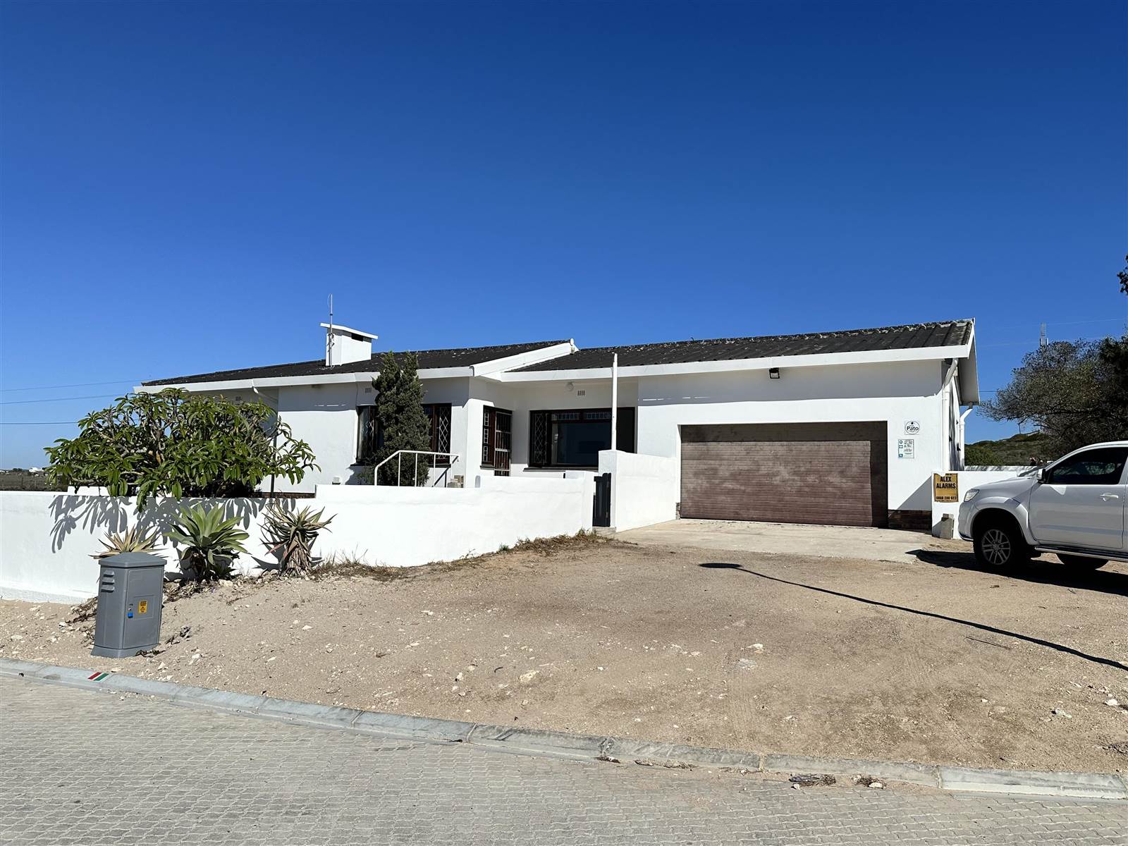 3 Bed House in Paternoster photo number 3